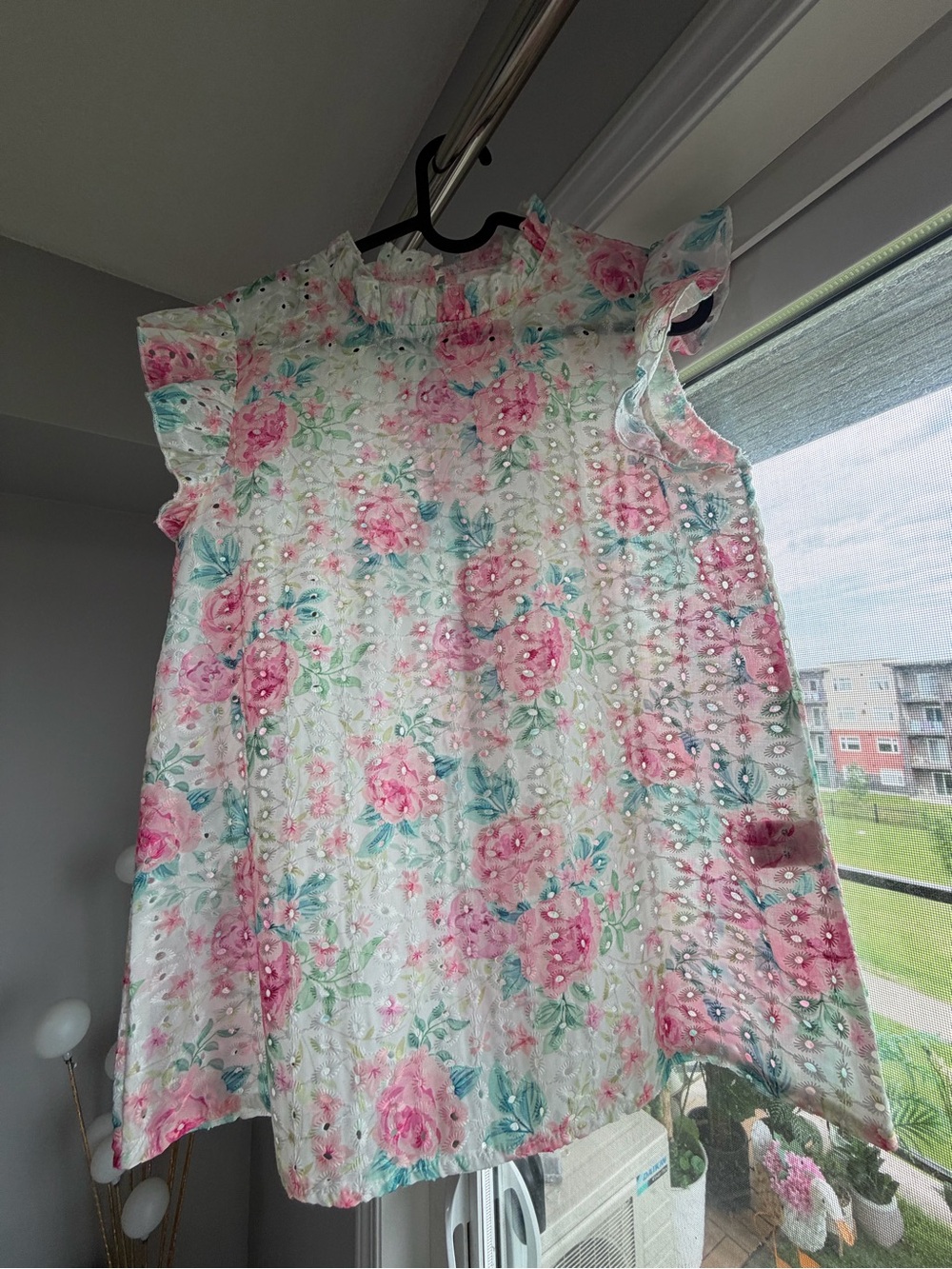 Floral Eyelet Sleeveless Blouse - Pink & Aqua Roses